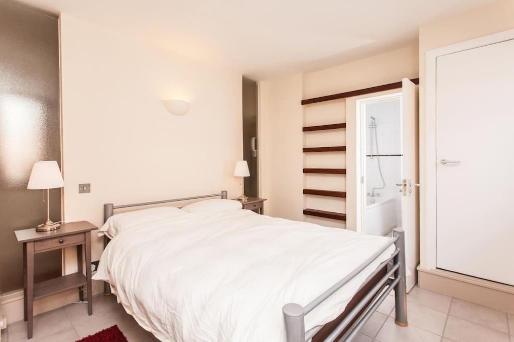 Awesome Apartment In The Heart Of Camden Town London Kültér fotó