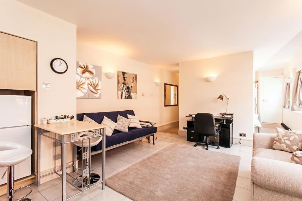 Awesome Apartment In The Heart Of Camden Town London Kültér fotó