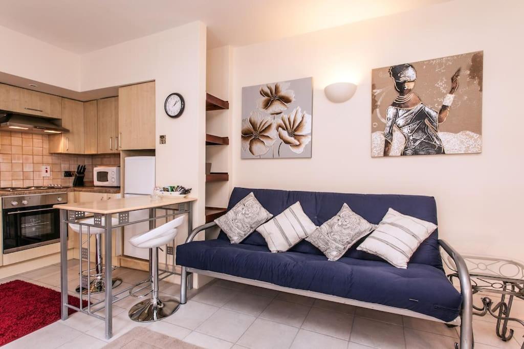 Awesome Apartment In The Heart Of Camden Town London Kültér fotó