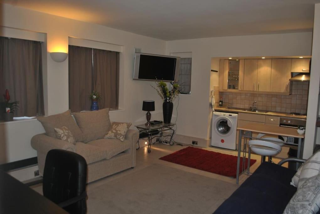 Awesome Apartment In The Heart Of Camden Town London Kültér fotó